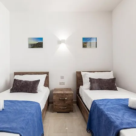 Beautiful Apt, Breathtaking Views, Mins To By 360 Estates * 멜리에하