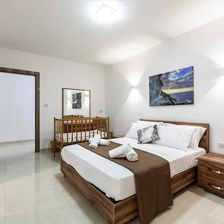 Apartament Beautiful Apt, Breathtaking Views, Mins To By 360 Estates Mellieħa